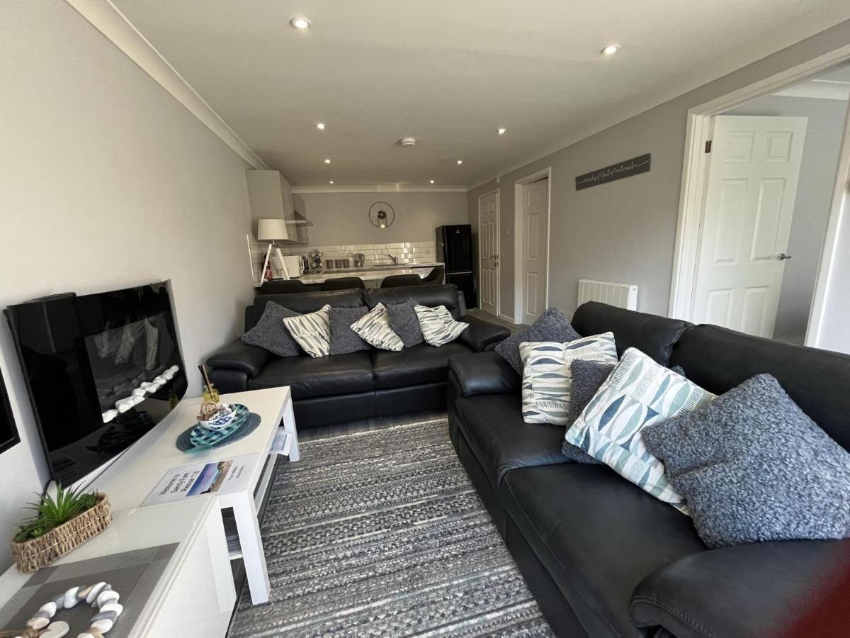 Captivating 2-Bed Villa In Millendreath Near ルー エクステリア 写真