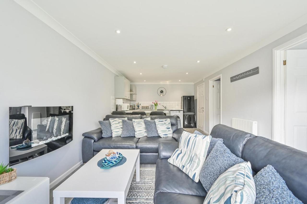 Captivating 2-Bed Villa In Millendreath Near ルー エクステリア 写真